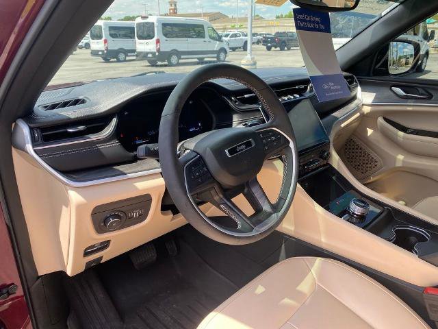 Used 2024 Jeep Grand Cherokee L Limited AWD/4WD image 11