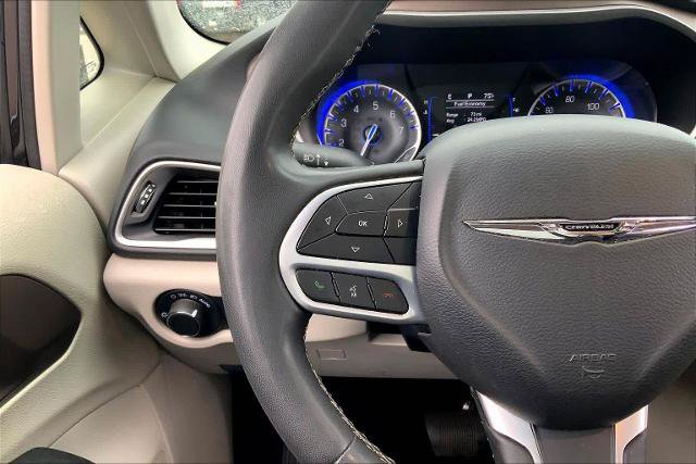 Used 2023 Chrysler Voyager LX FWD image 23