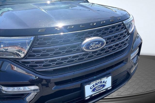 Certified 2023 Ford Explorer XLT w/ Equipment Group 202A RWD image 27