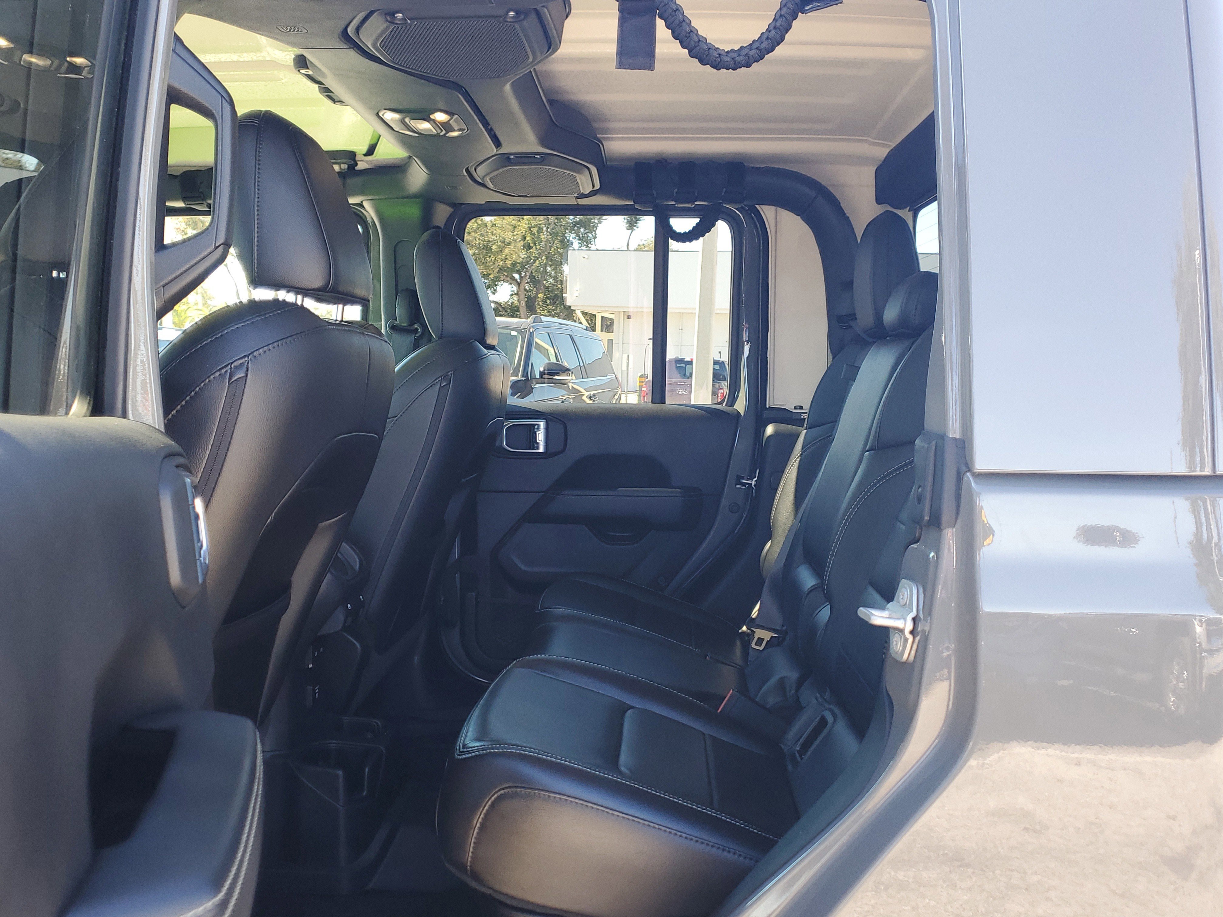 Used 2021 Jeep Gladiator Overland w/ Popular Equipment Package image 12