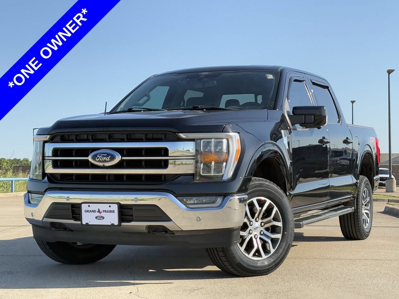 Certified 2022 Ford F150 Lariat w/ FX4 Off-Road Package AWD/4WD image 2