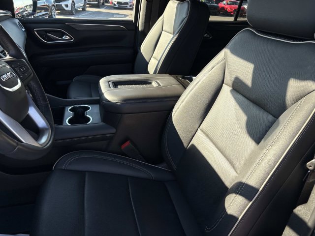 Used 2022 GMC Yukon SLT w/ SLT Luxury Package AWD/4WD image 27