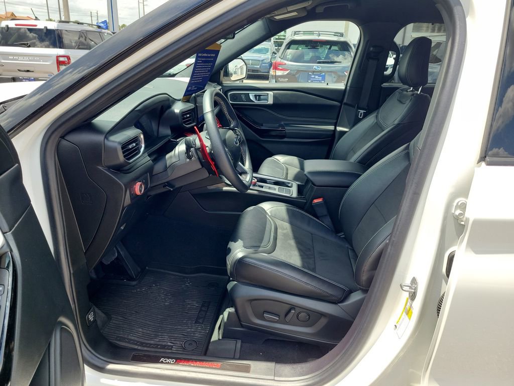 Certified 2022 Ford Explorer ST w/ ST Street Pack image 21