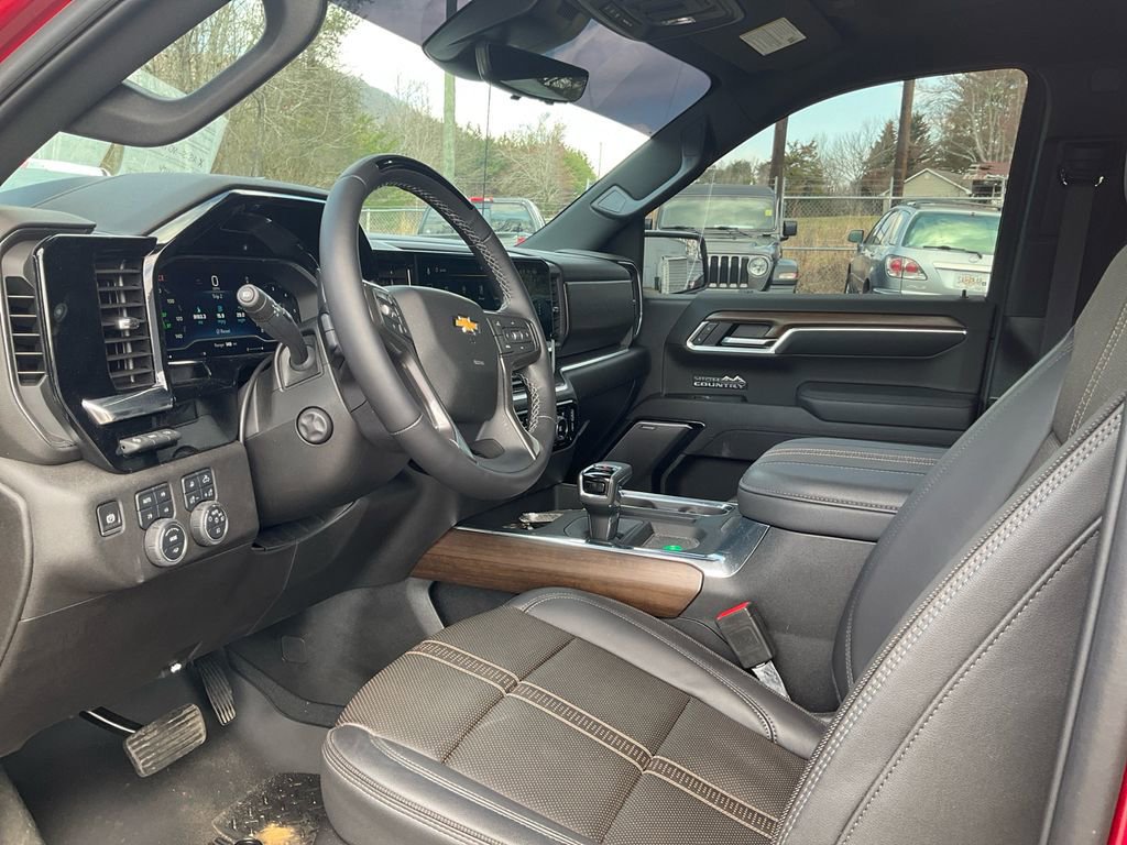 Used 2025 Chevrolet Silverado 1500 High Country w/ Technology Package image 15