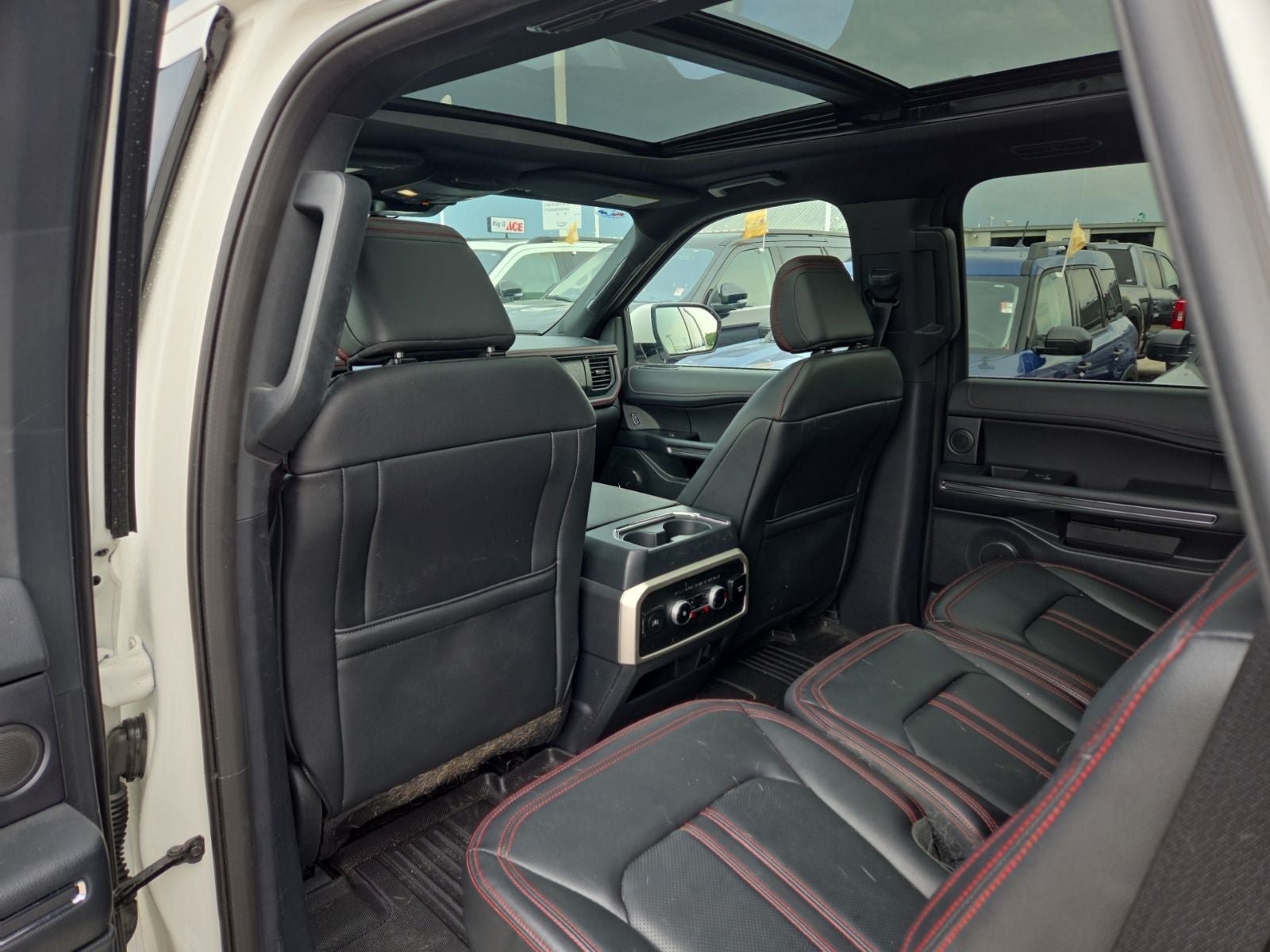 Certified 2024 Ford Expedition Limited AWD/4WD image 14
