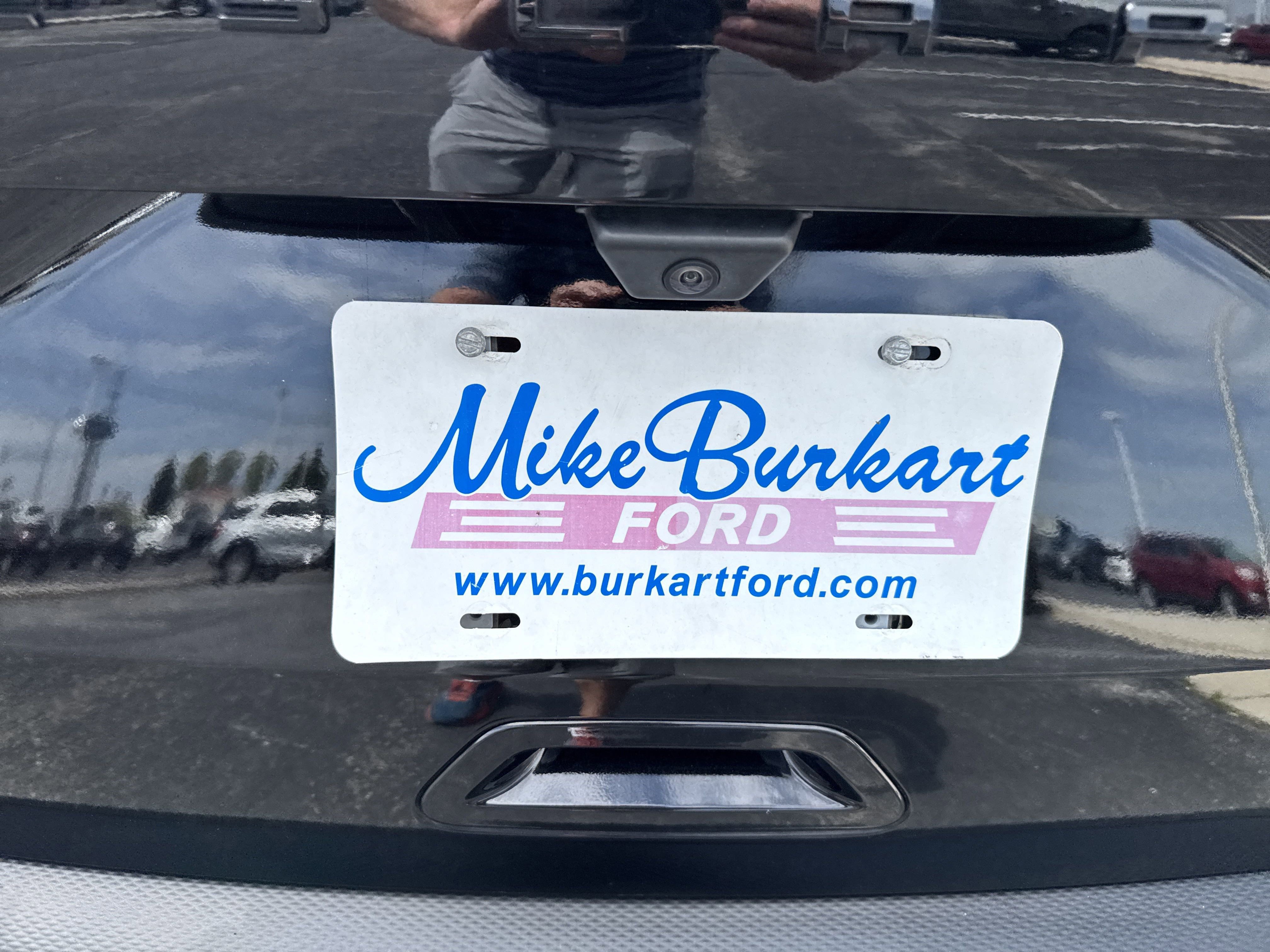 Certified 2022 Ford Escape SEL w/ SEL Stealth AWD Package image 10