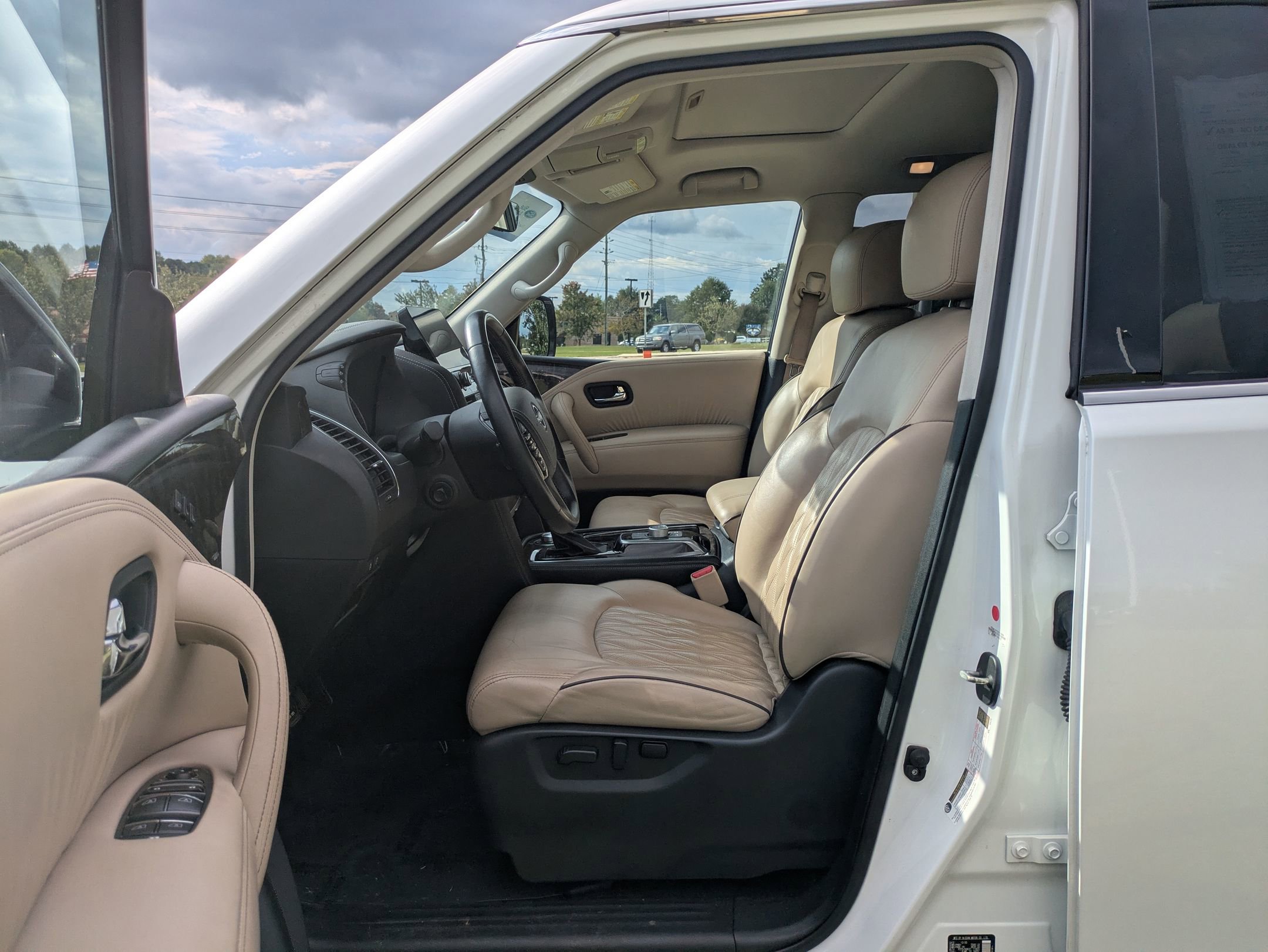 Used 2021 Nissan Armada Platinum w/ Captain's Chairs Package image 16