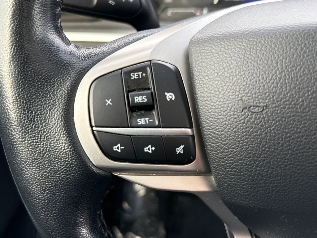 Certified 2022 Ford Explorer XLT w/ Equipment Group 202A image 19