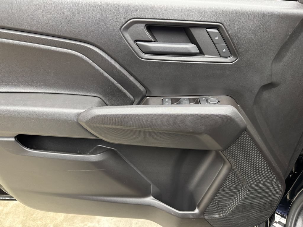 Used 2025 Chevrolet Colorado W/T AWD/4WD image 9