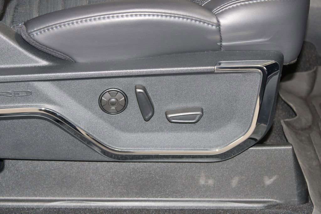 Certified 2025 Ford F350 Platinum image 29