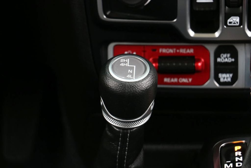 Used 2024 Jeep Wrangler Unlimited Rubicon AWD/4WD image 31