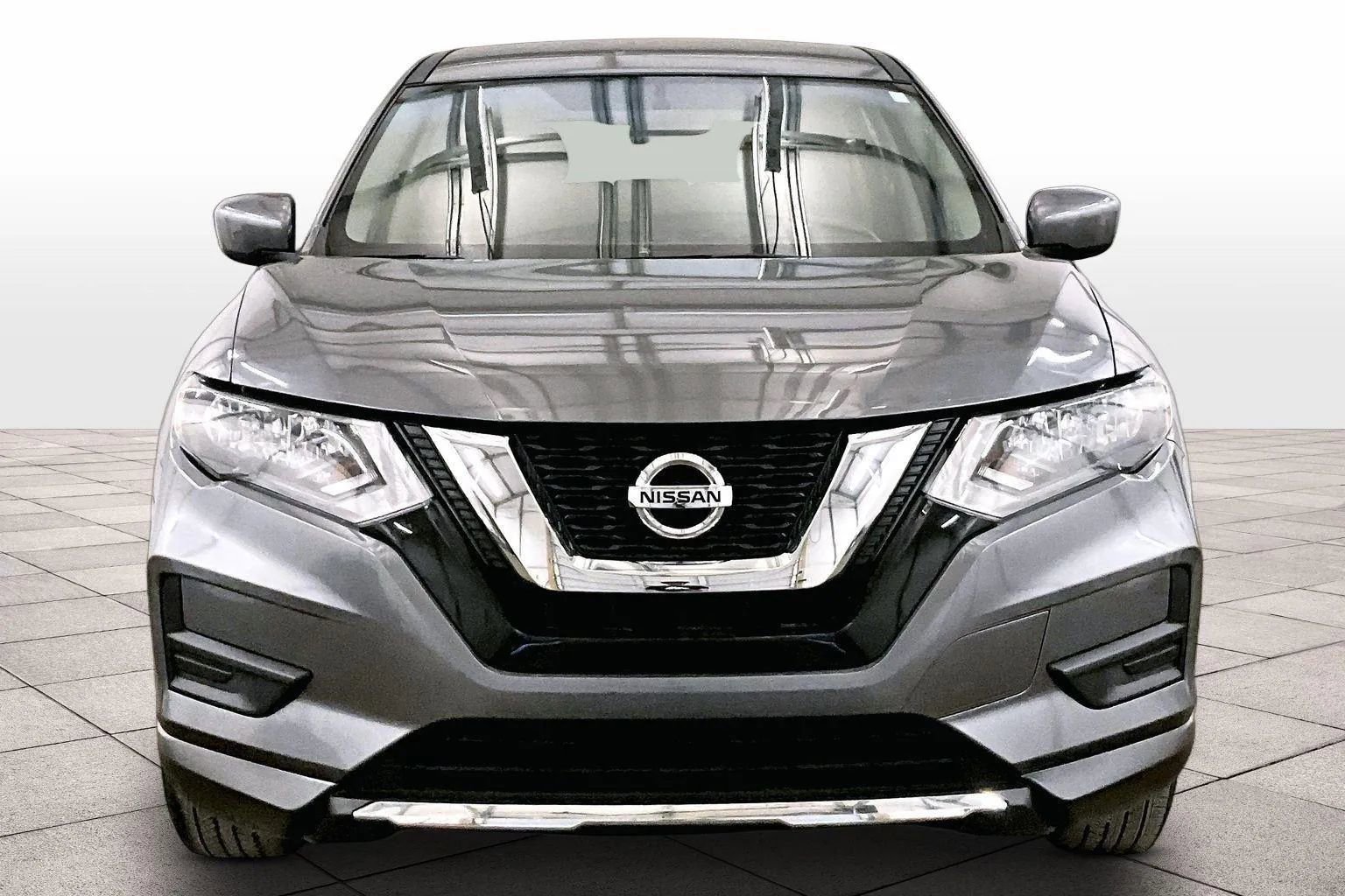 Used 2017 Nissan Rogue S image 3