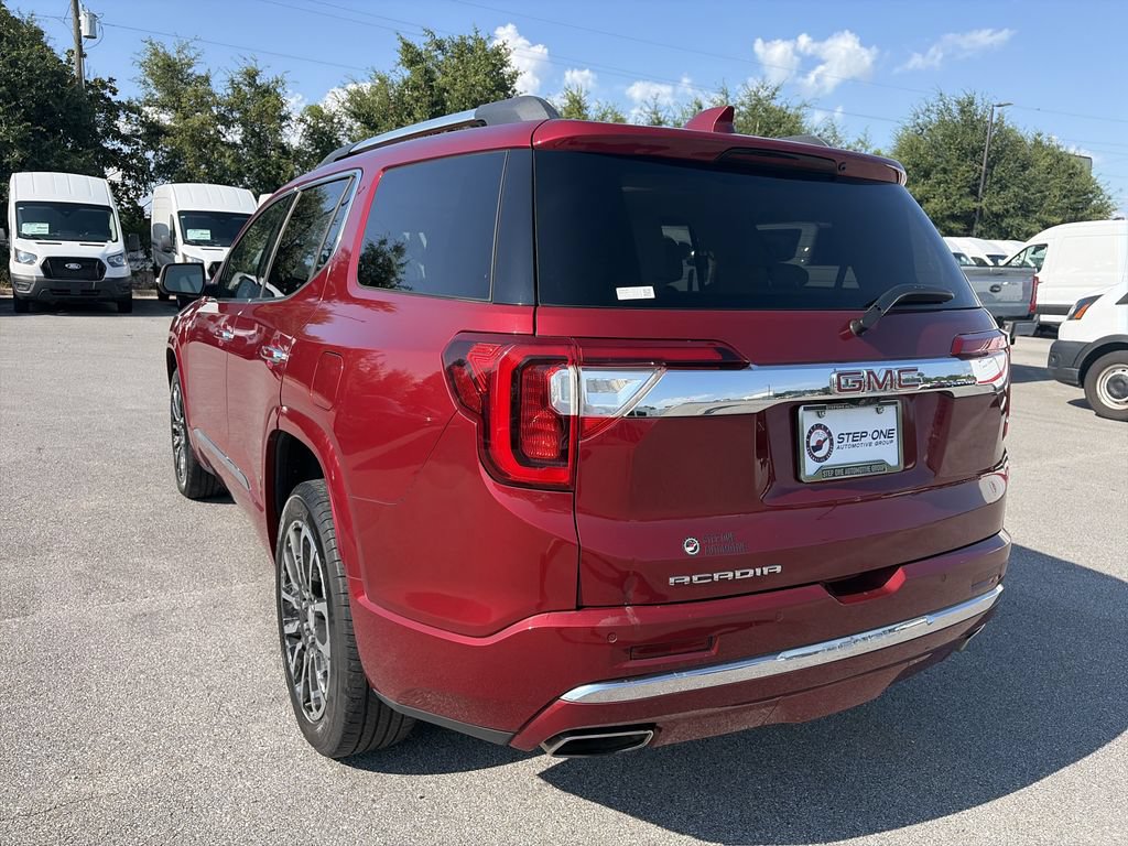 Used 2020 GMC Acadia Denali w/ Technology Package FWD image 5