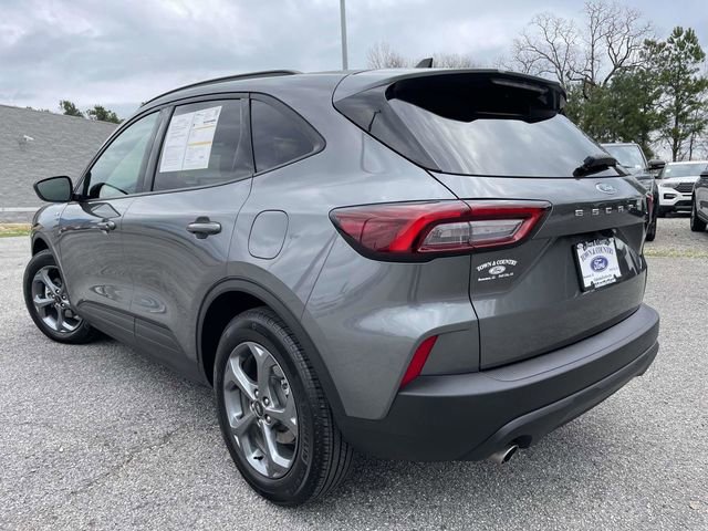 Certified 2025 Ford Escape ST-Line image 4