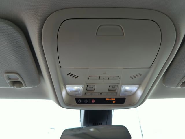 Used 2017 Cadillac XT5 Premium Luxury w/ LPO, Wheel Lock Package image 34