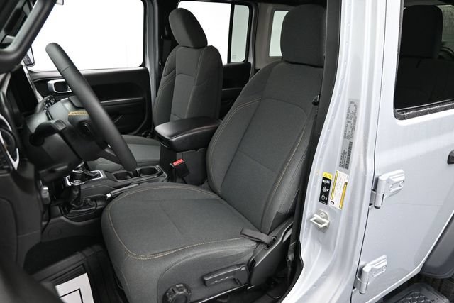 Used 2024 Jeep Wrangler Unlimited Sport AWD/4WD image 10