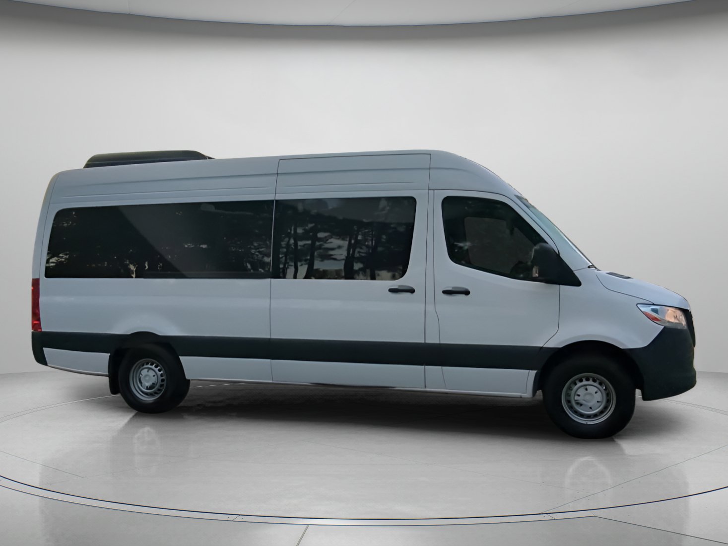Used 2025 Mercedes-Benz Sprinter 2500 image 33