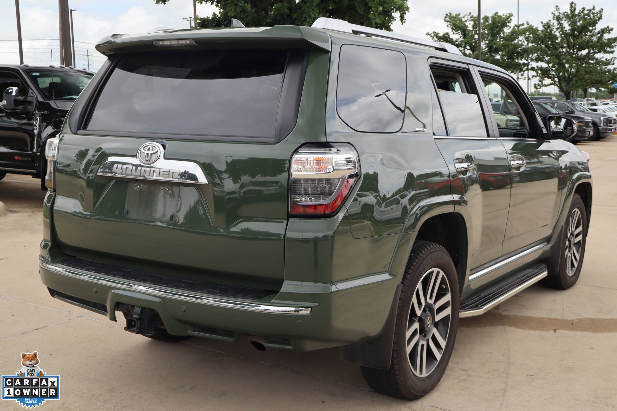 Used 2022 Toyota 4Runner Limited AWD/4WD image 3