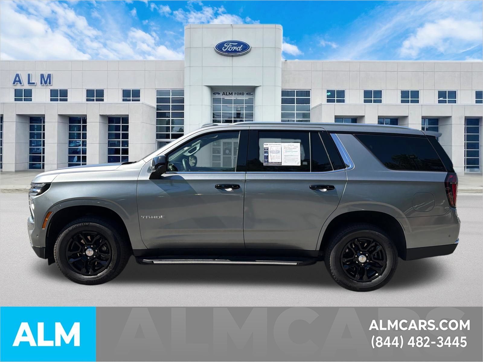 Used 2025 Chevrolet Tahoe LT AWD/4WD image 9