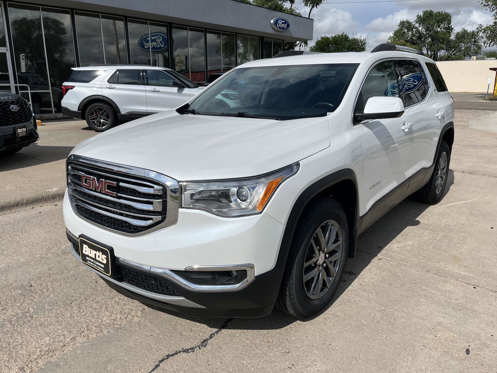 Used 2018 GMC Acadia SLT AWD/4WD image 2