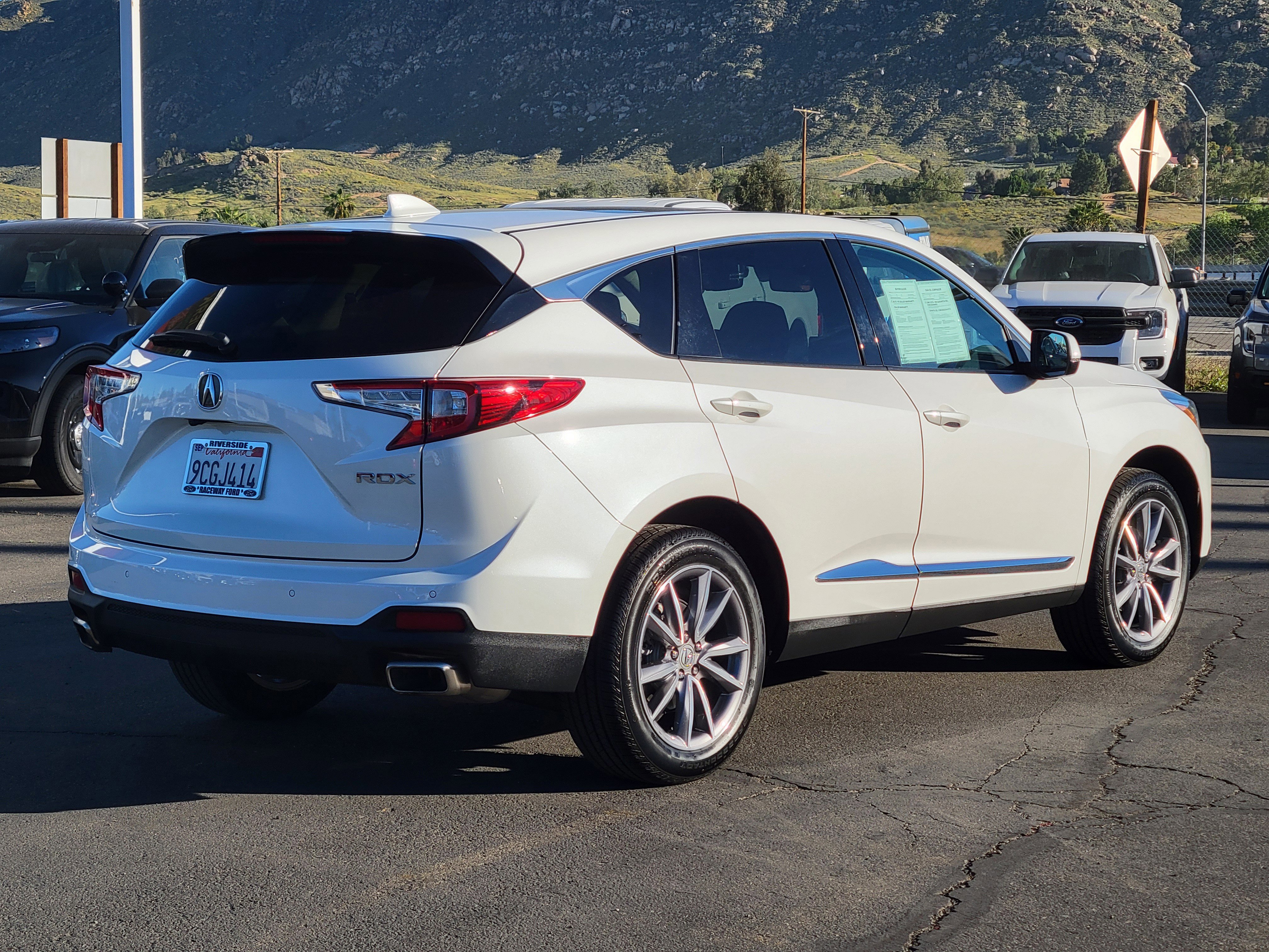 Used 2022 Acura RDX FWD w/ Technology Package image 2