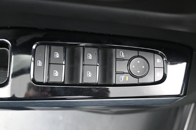 Used 2025 Nissan Pathfinder SL AWD/4WD image 7