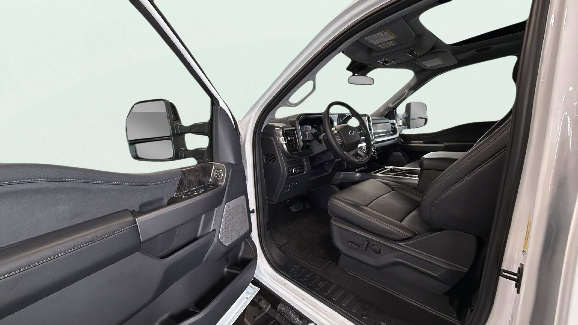 Certified 2025 Ford F250 Lariat w/ Lariat Ultimate Package image 27