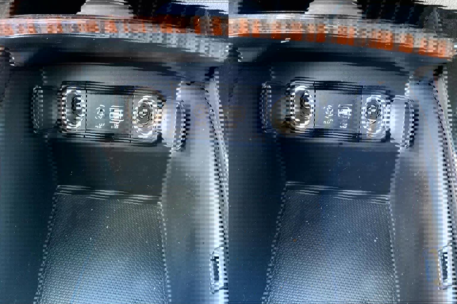 Used 2020 Kia Sorento EX image 31