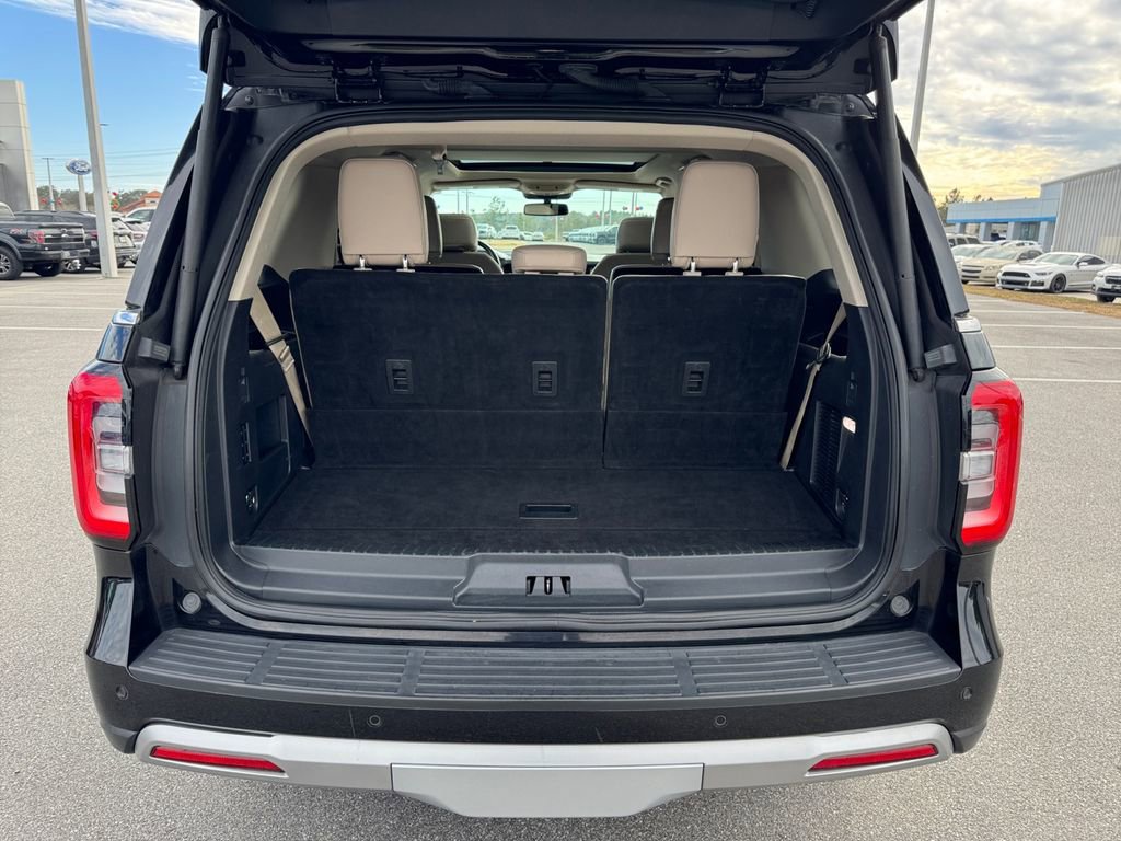 Certified 2024 Ford Expedition Limited image 18