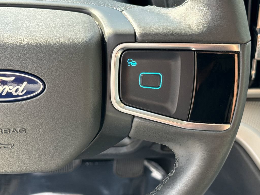 Certified 2025 Ford Expedition Active image 17