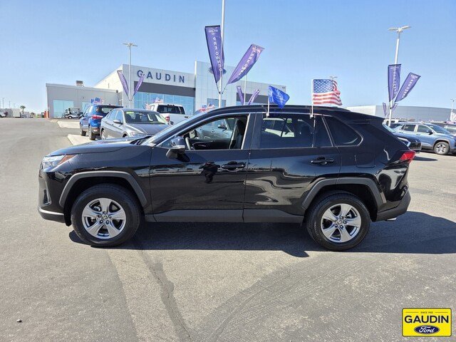Used 2025 Toyota RAV4 XLE AWD/4WD image 4