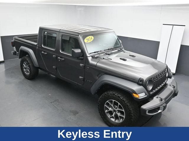 Used 2024 Jeep Gladiator Sport AWD/4WD image 19