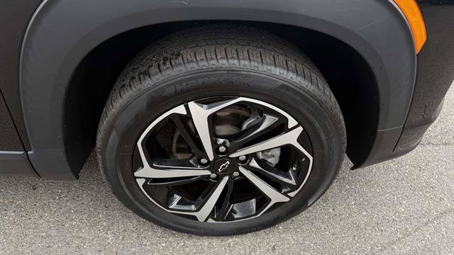 Used 2023 Chevrolet TrailBlazer RS w/ Convenience Package AWD/4WD image 35