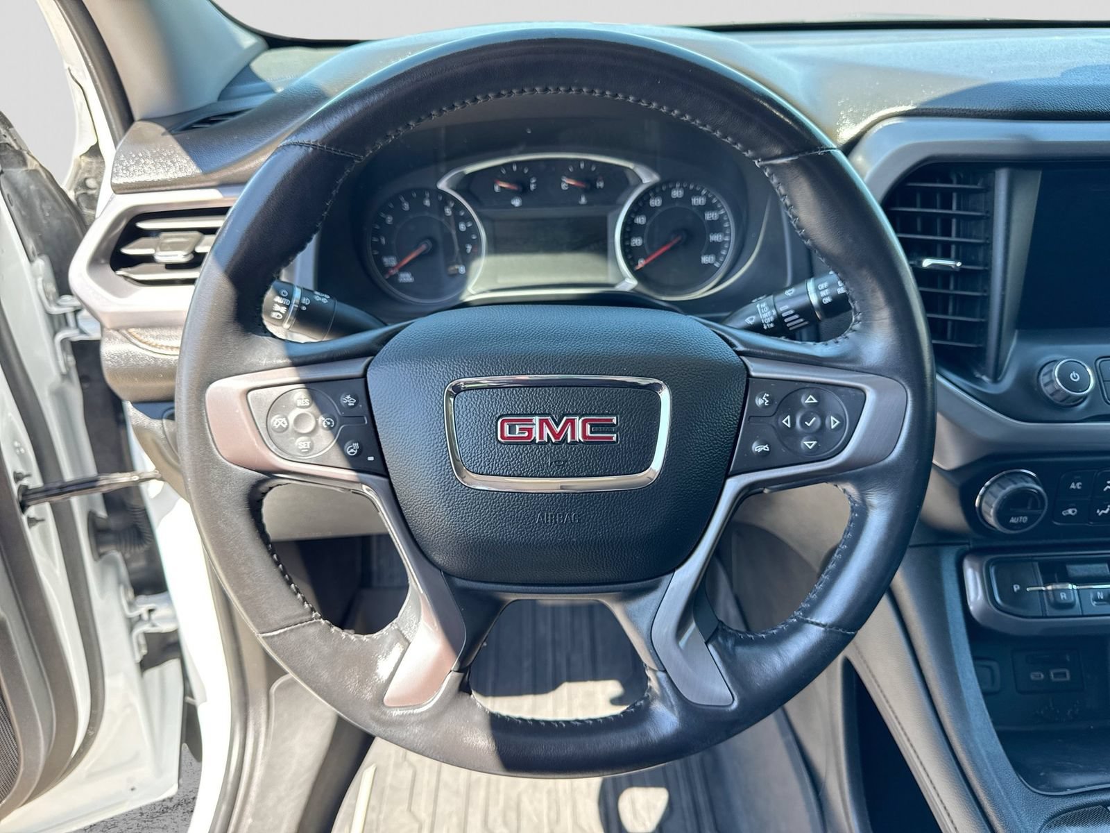 Used 2022 GMC Acadia AT4 w/ Preferred Package AWD/4WD image 31