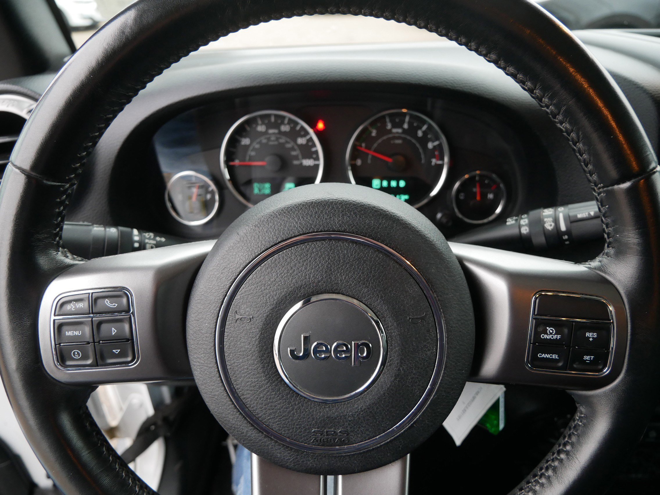 Used 2018 Jeep Wrangler Unlimited Sahara image 25