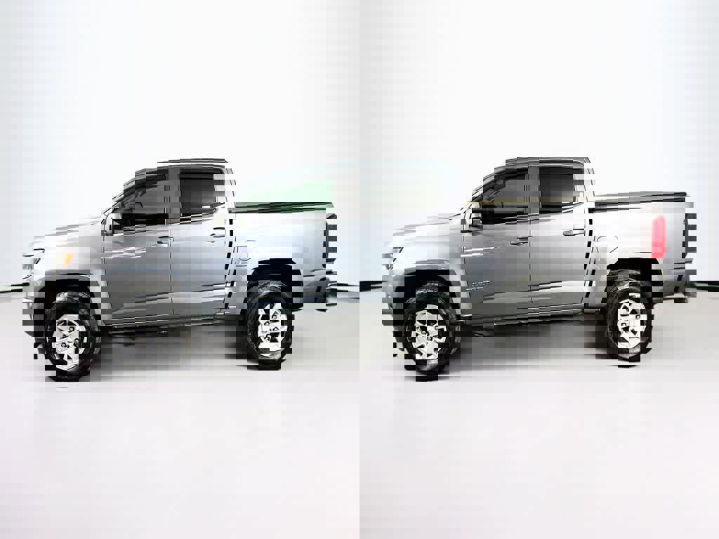 Used 2020 Chevrolet Colorado W/T w/ WT Convenience Package image 3