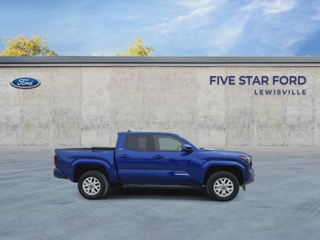 Used 2025 Toyota Tacoma SR5 AWD/4WD image 9