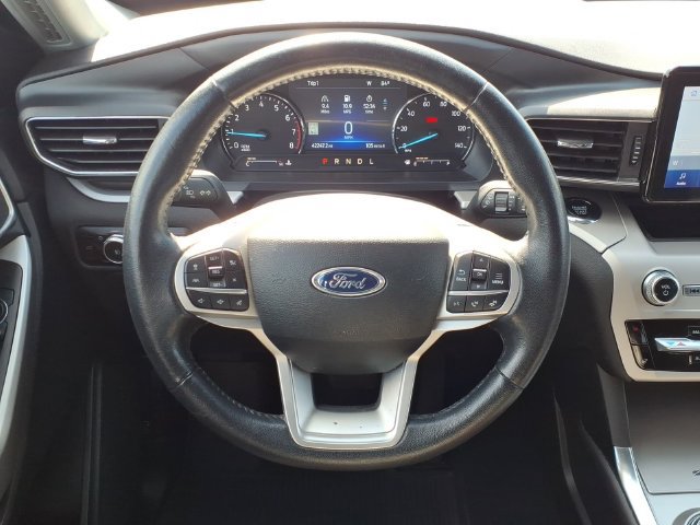 Certified 2023 Ford Explorer XLT w/ Equipment Group 202A AWD/4WD image 15