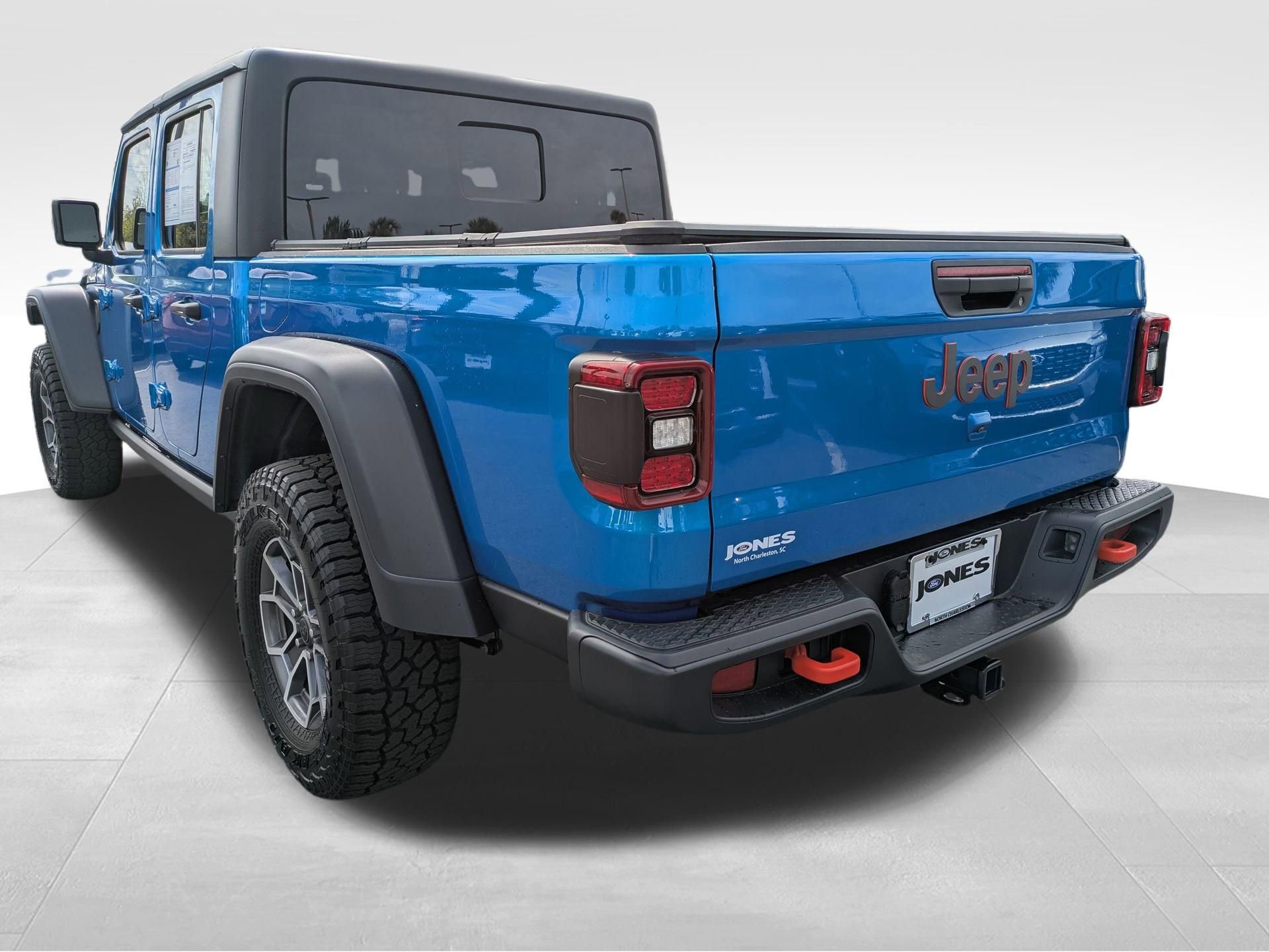 Used 2024 Jeep Gladiator Mojave w/ Convenience Group image 8