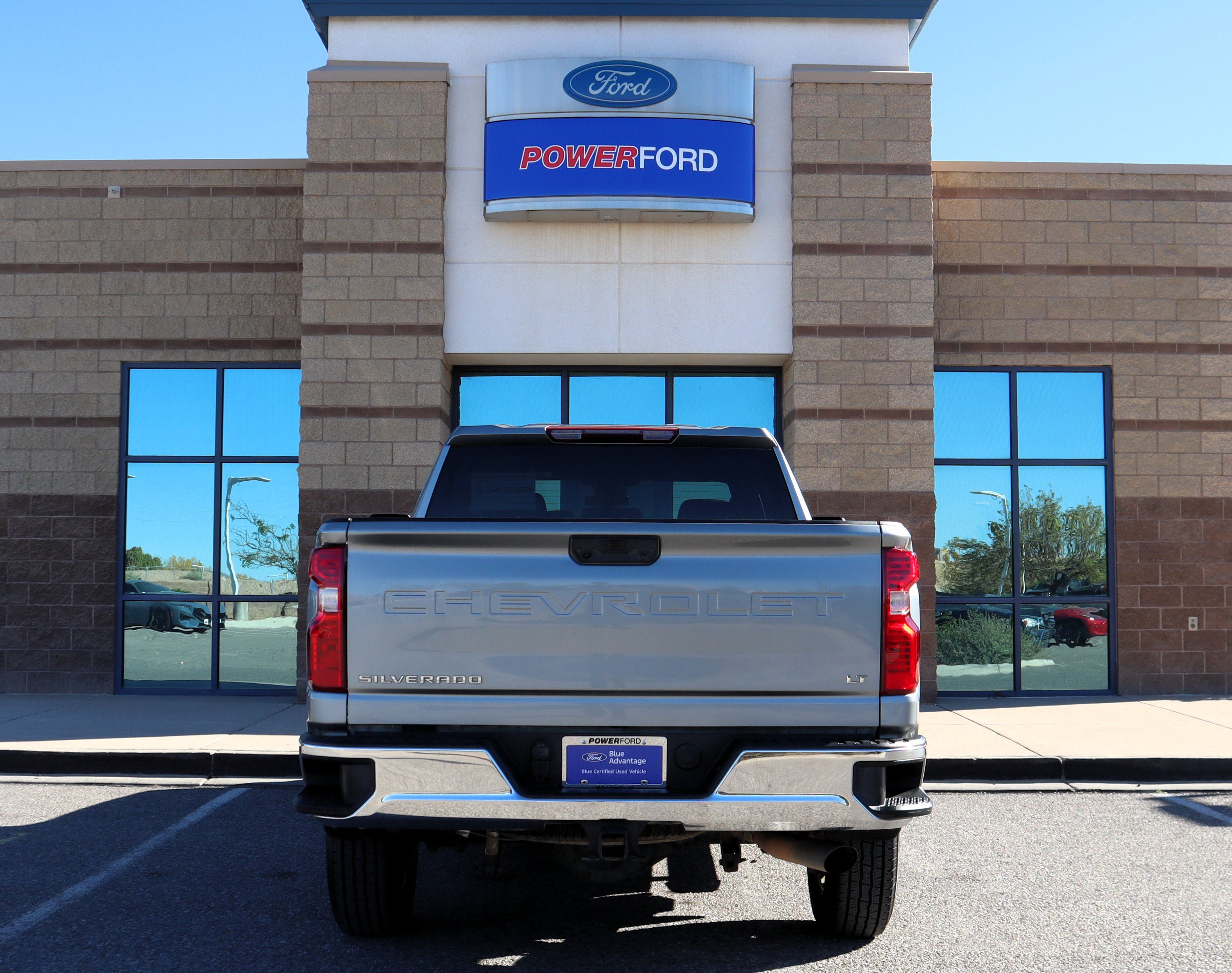 Used 2025 Chevrolet Silverado 2500 LT w/ Convenience Package AWD/4WD image 7
