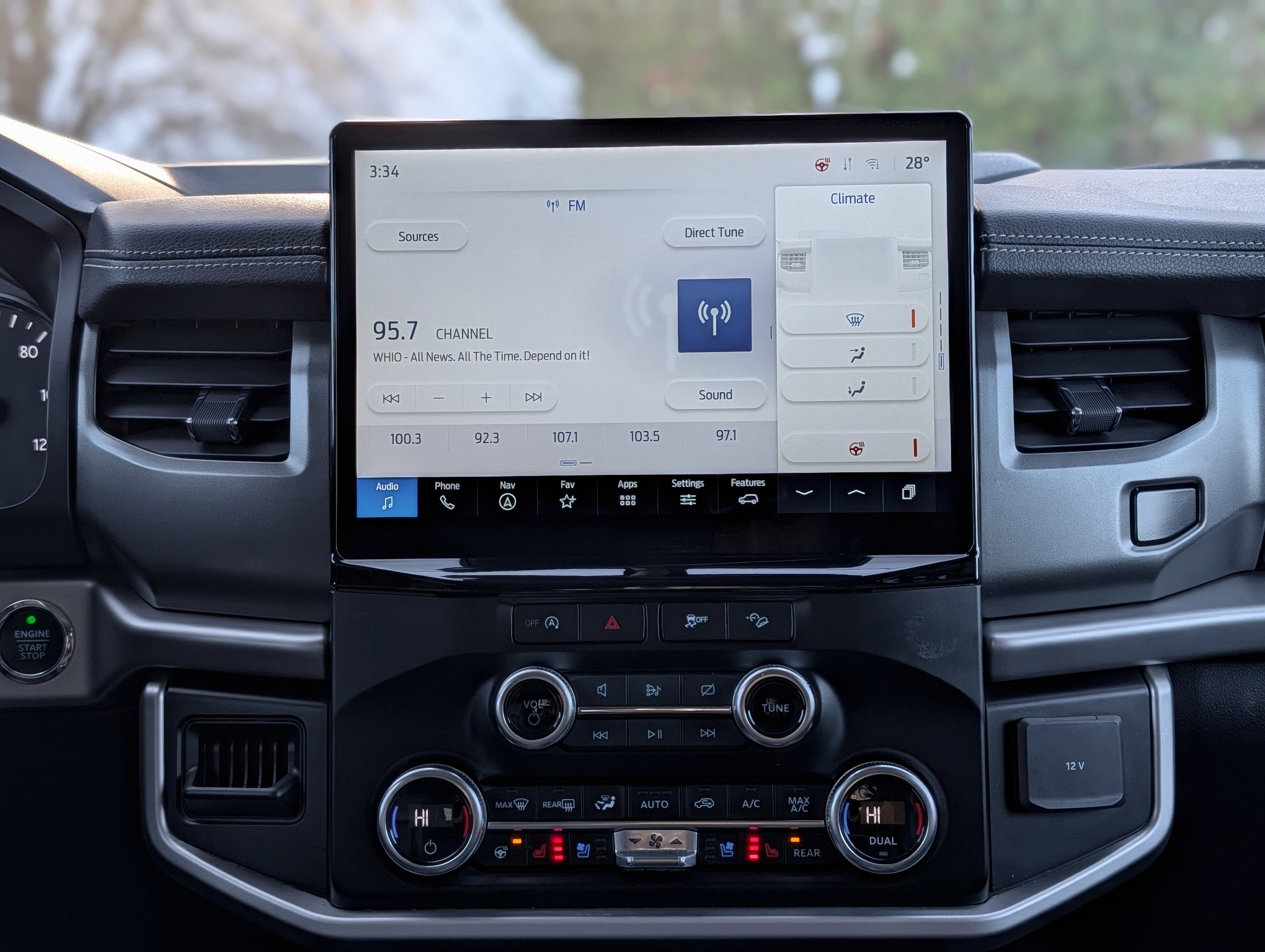 Certified 2024 Ford Expedition XLT image 15