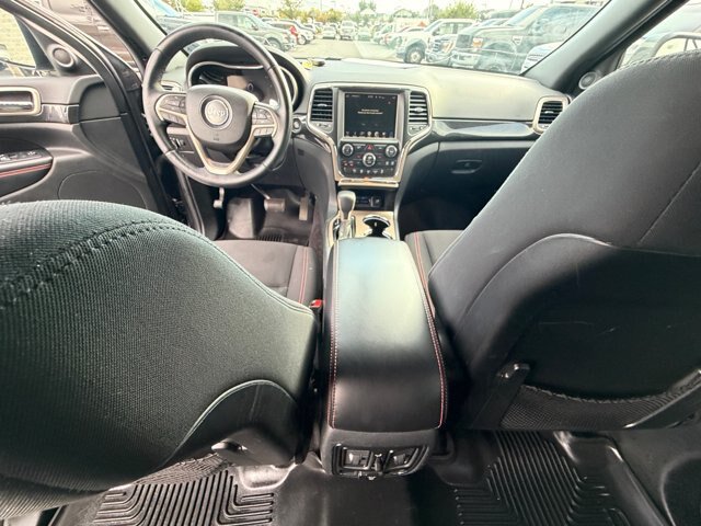 Used 2017 Jeep Grand Cherokee Laredo AWD/4WD image 20