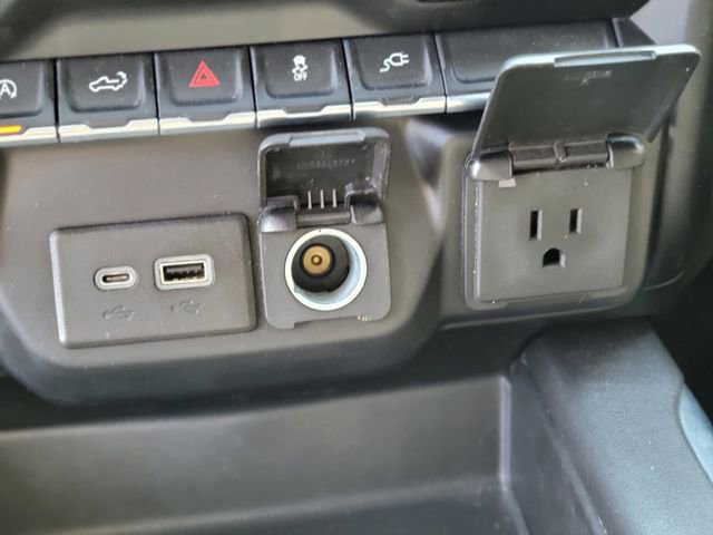 Used 2020 Chevrolet Silverado 1500 RST w/ Texas Edition image 28