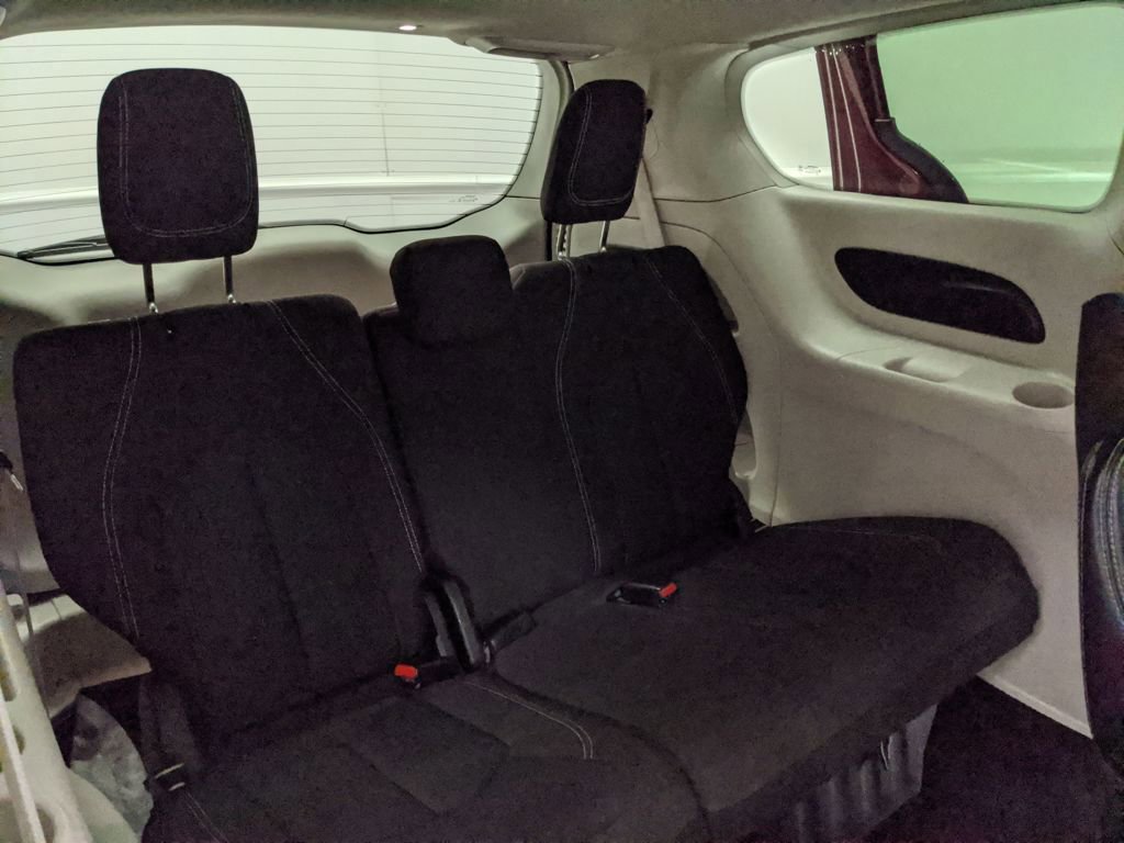 Used 2023 Chrysler Voyager LX image 22