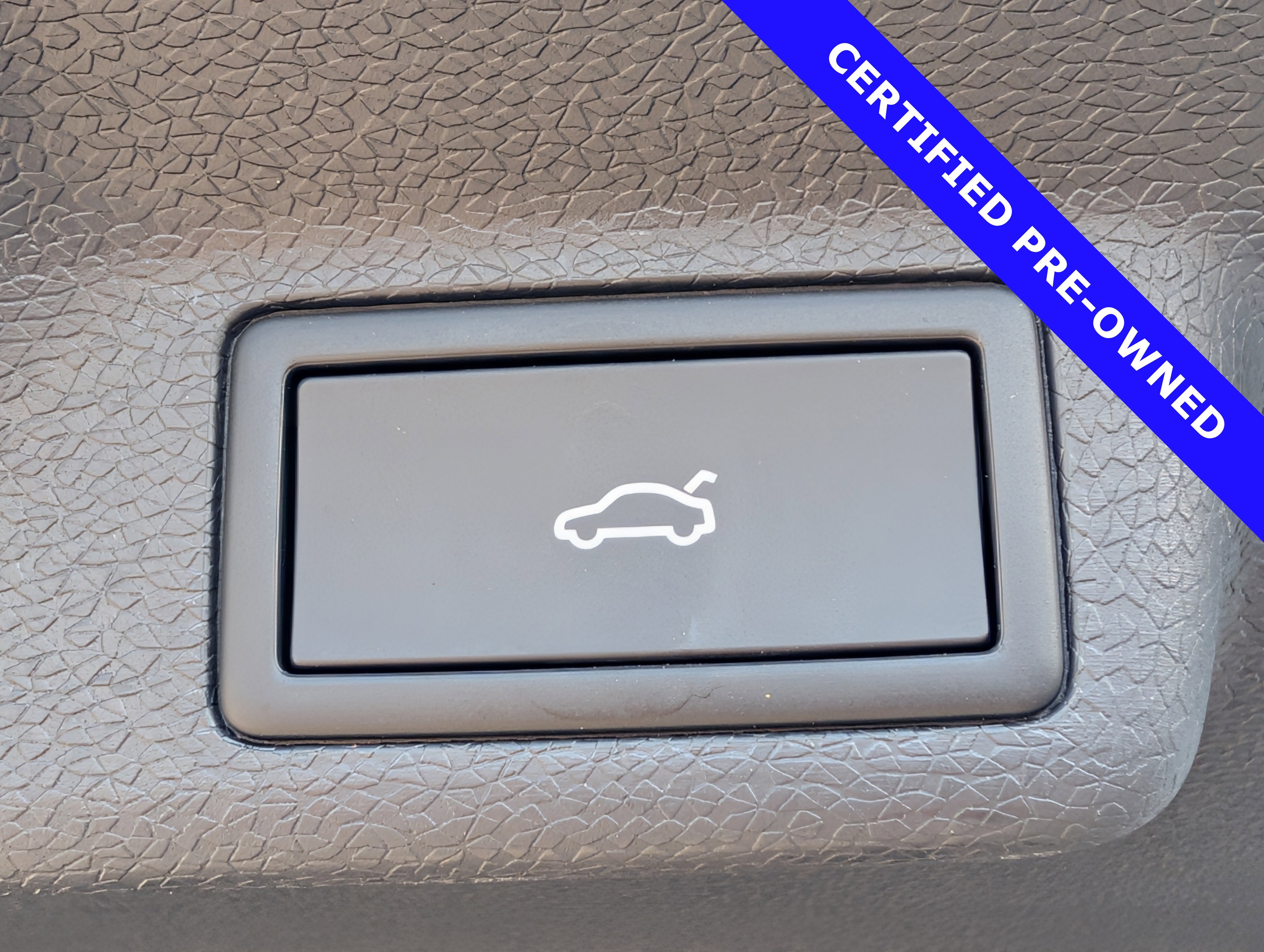 Used 2025 Volkswagen ID. Buzz Pro S RWD image 14