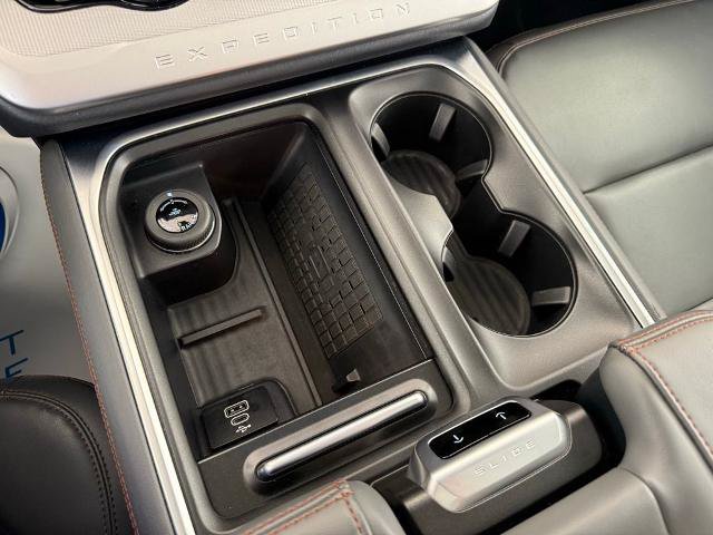 Certified 2025 Ford Expedition Active AWD/4WD image 19