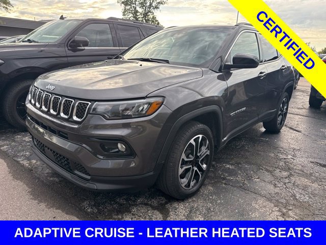 Used 2024 Jeep Compass Limited AWD/4WD image 2