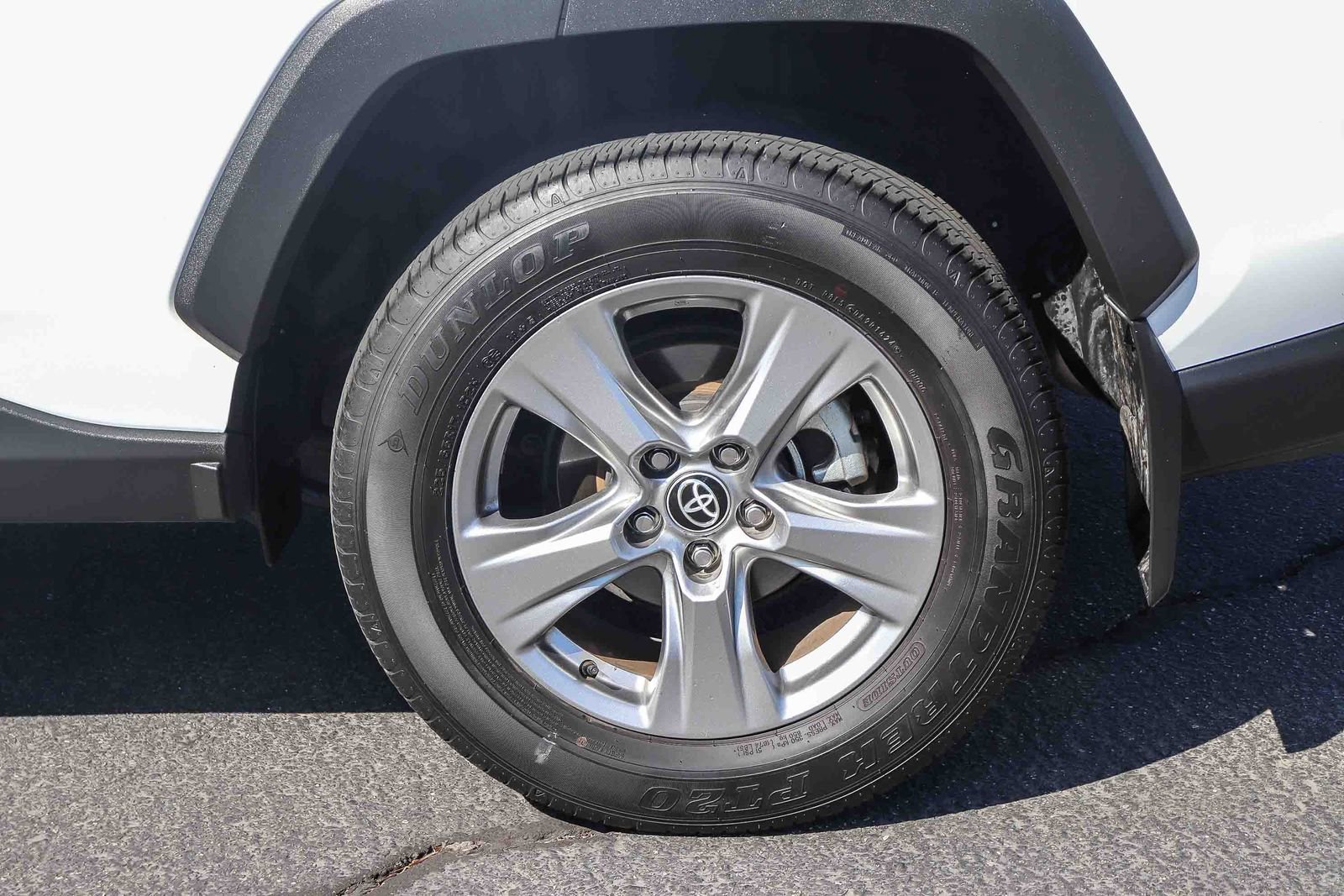 Used 2024 Toyota RAV4 XLE FWD image 8