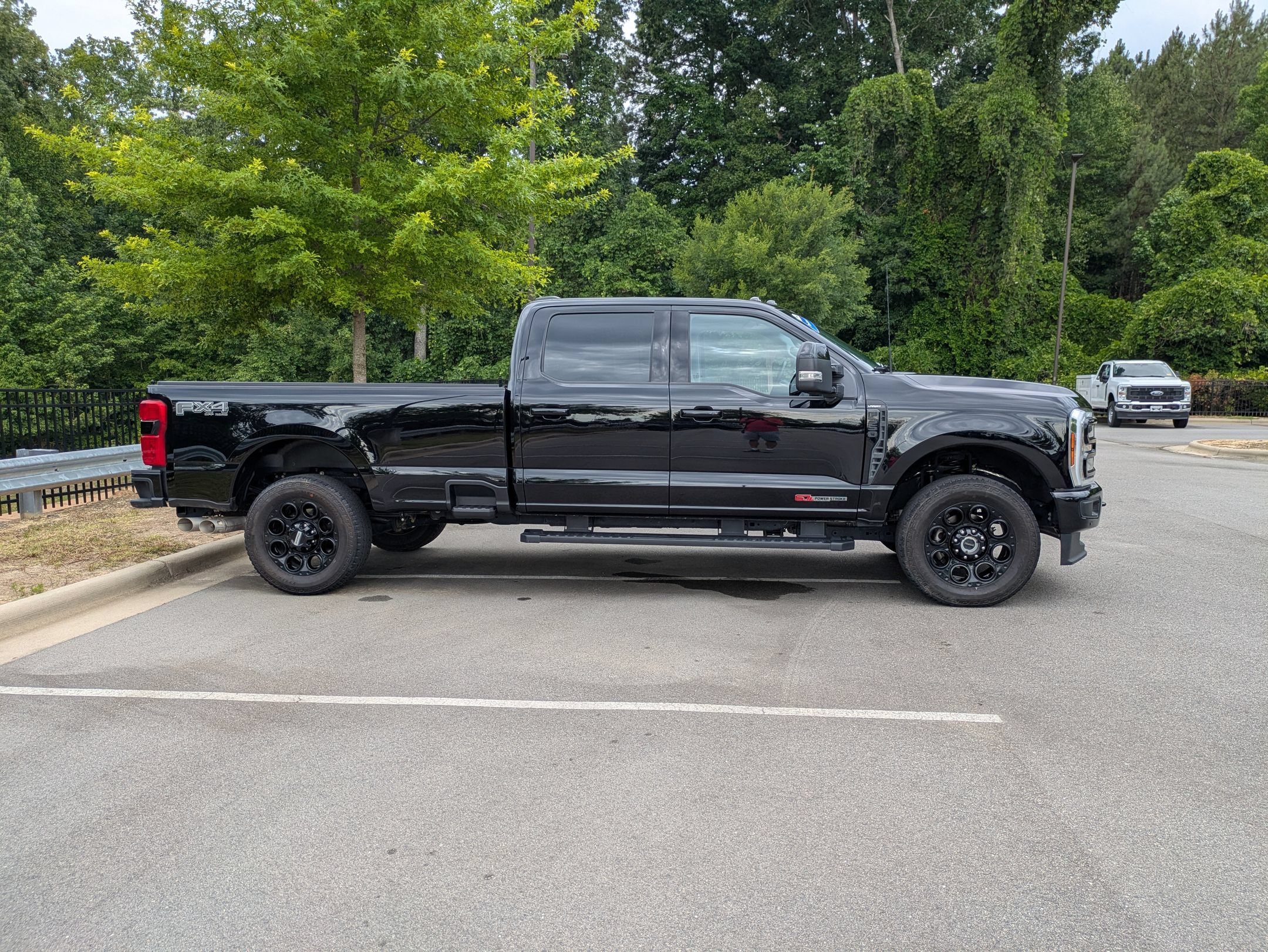 Certified 2025 Ford F350 Lariat w/ Lariat Ultimate Package AWD/4WD image 3