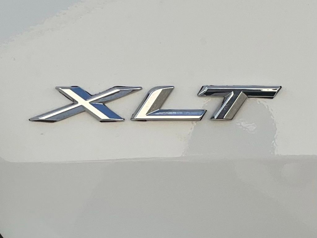 Certified 2022 Ford Explorer XLT w/ Equipment Group 202A image 34